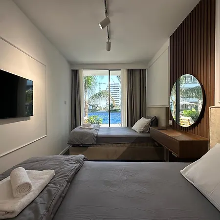 Grand Sapphire Luxury Residences 5 By Myguest Cyprus Lägenhet *