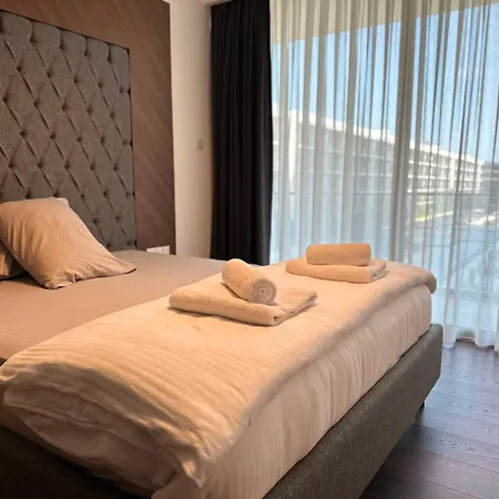 Grand Sapphire Luxury Residences 5 By Myguest Cyprus *